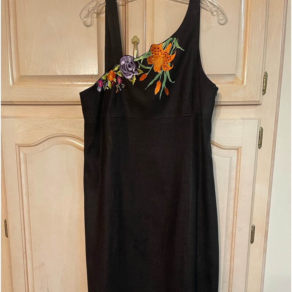 NWOT, size 16 Maxi dress.Lovely embroidery on the bodice. Slenderizing & perfect